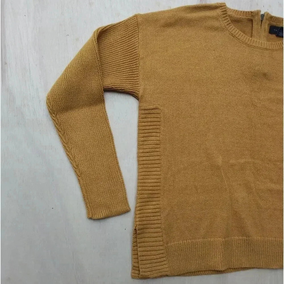 Tahari Crewneck Side Slit Mustard Sweater Women's Medium - Picture 5 of 10